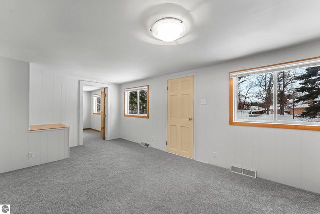 1229 Santo Street, Traverse City, MI 49686