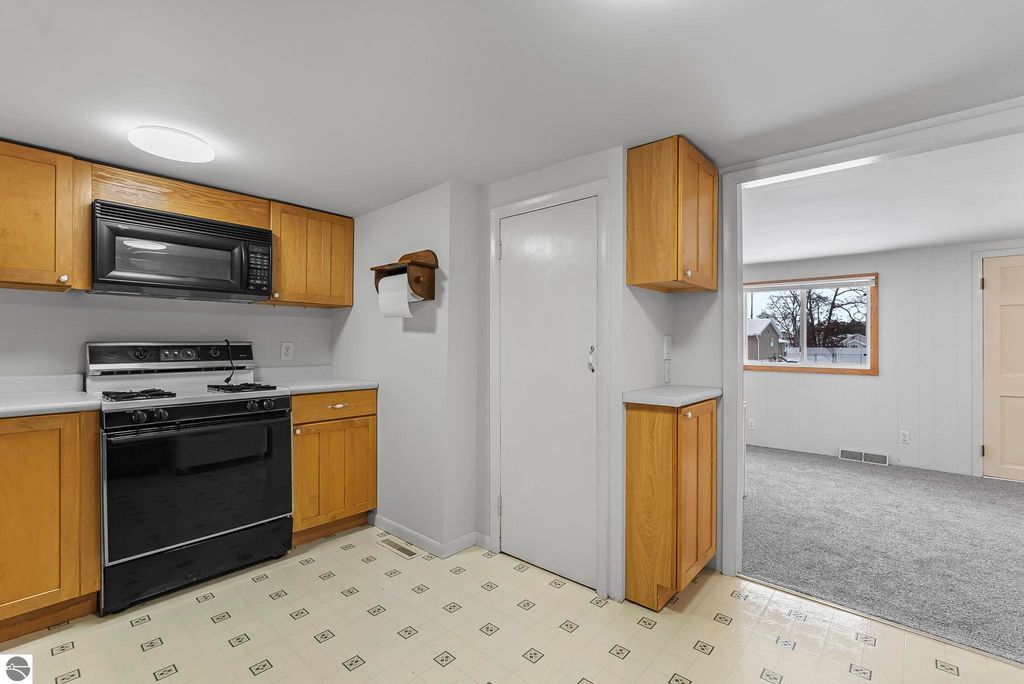 Image 13 of property listing at 1229 Santo Street, Traverse City, MI 49686