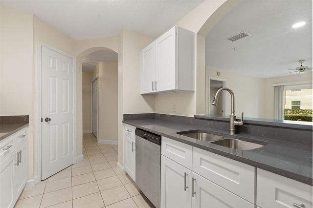 3930 SOUTHPOINTE DRIVE 205, Orlando, FL 32822
