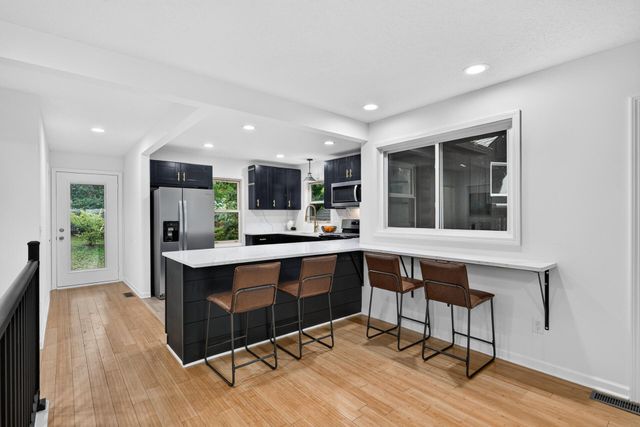 5261 Twin Lake Boulevard E, Brooklyn Center, MN 55429