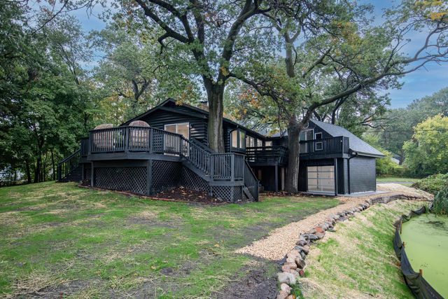 5261 Twin Lake Boulevard E, Brooklyn Center, MN 55429