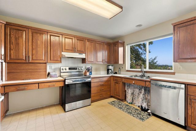 1012 W Winder Ln, Spokane, WA 99224