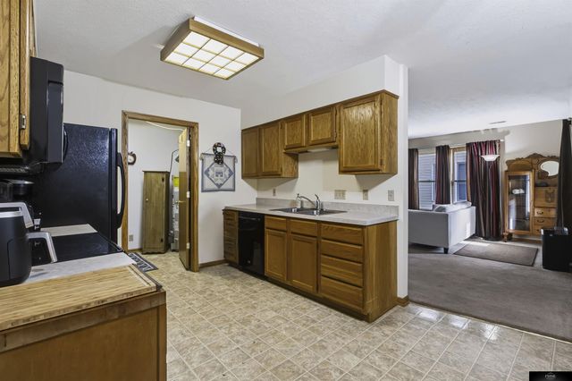 1816 W S Street, Lincoln, NE 68528