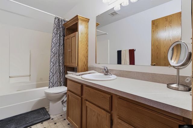 1816 W S Street, Lincoln, NE 68528