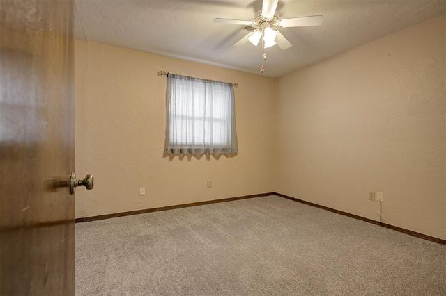 813 S Avery Street, Moore, OK 73160