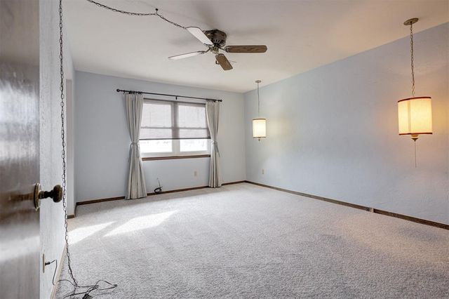 813 S Avery Street, Moore, OK 73160