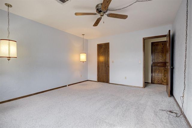 813 S Avery Street, Moore, OK 73160