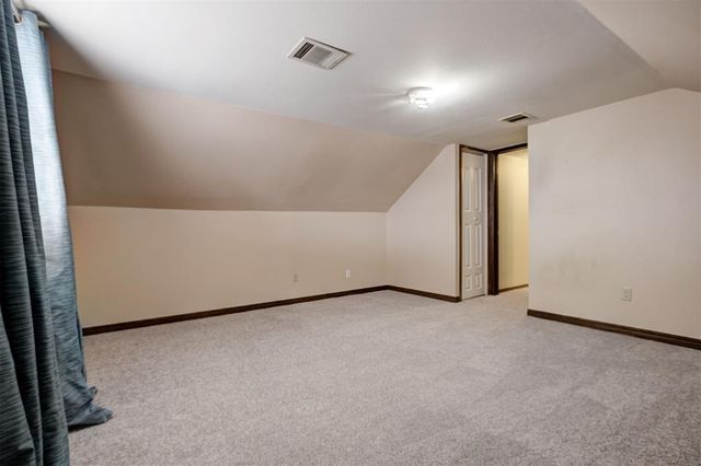 813 S Avery Street, Moore, OK 73160