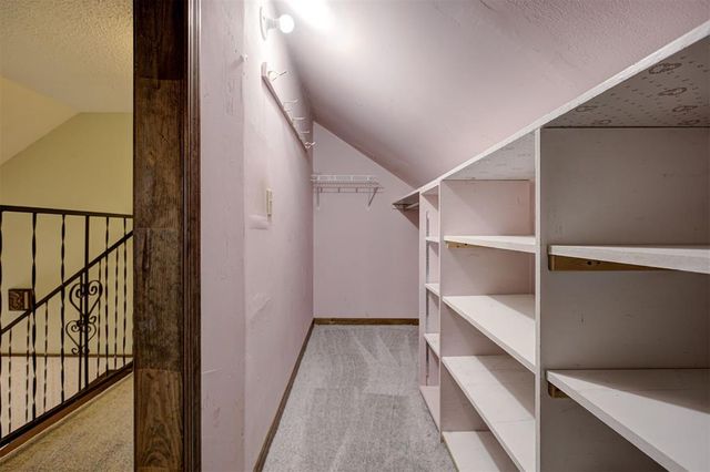 813 S Avery Street, Moore, OK 73160