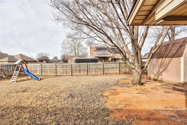 813 S Avery Street, Moore, OK 73160