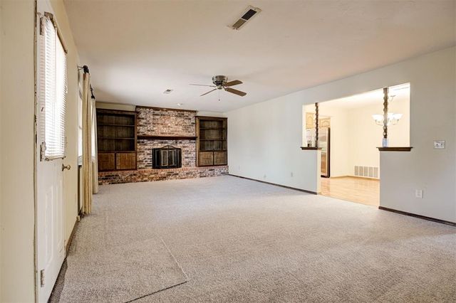 813 S Avery Street, Moore, OK 73160