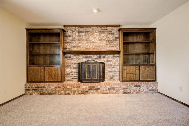 813 S Avery Street, Moore, OK 73160