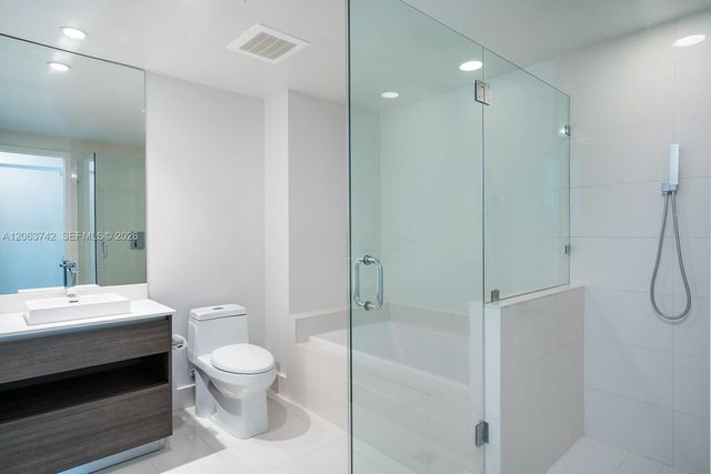 1100 S Miami Avenue 809, Miami, FL 33130