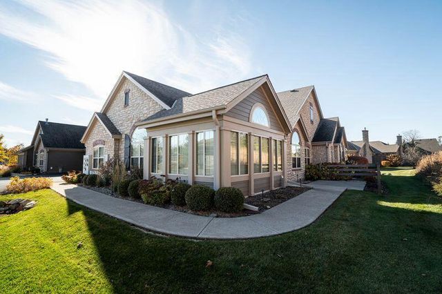 15270 Huff WAY, Brookfield, WI 53005