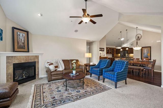 15270 Huff WAY, Brookfield, WI 53005