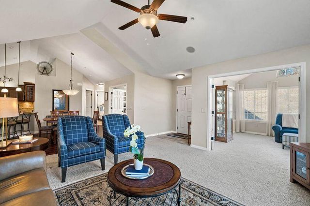 15270 Huff WAY, Brookfield, WI 53005