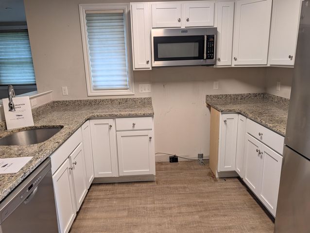 15 Bennett Street, Nashua, NH 03064