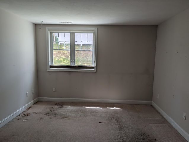 15 Bennett Street, Nashua, NH 03064