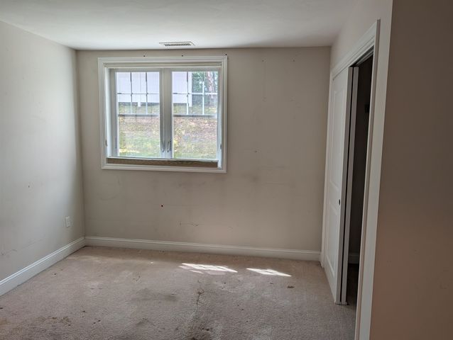 15 Bennett Street, Nashua, NH 03064