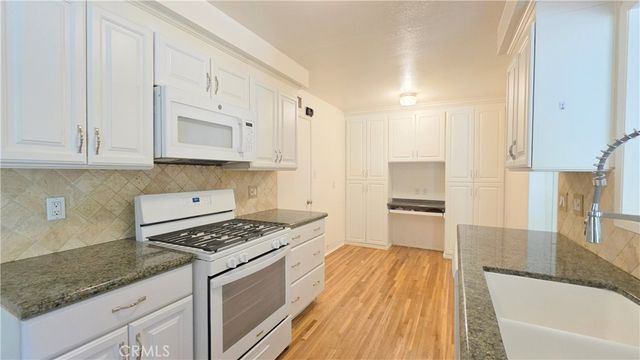 182 E Green Street, Claremont, CA 91711