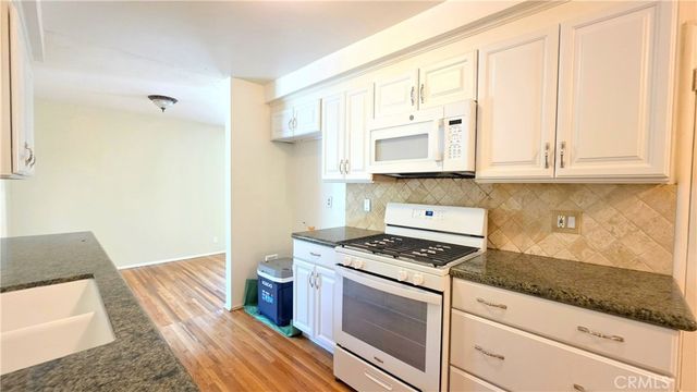 182 E Green Street, Claremont, CA 91711