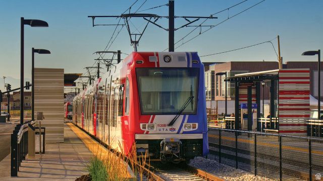 5263 W REVENTON RD, South Jordan, UT 84009