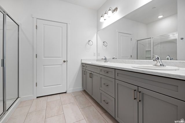 5263 W REVENTON RD, South Jordan, UT 84009