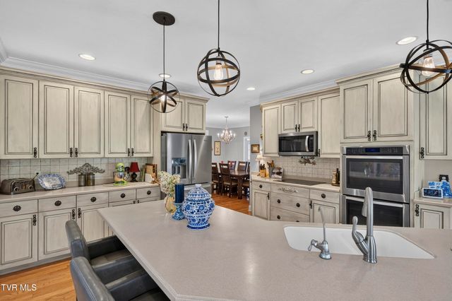 22979 Lone Eagle Drive, Bristol, VA 24202