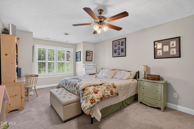22979 Lone Eagle Drive, Bristol, VA 24202