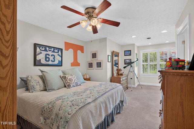 22979 Lone Eagle Drive, Bristol, VA 24202