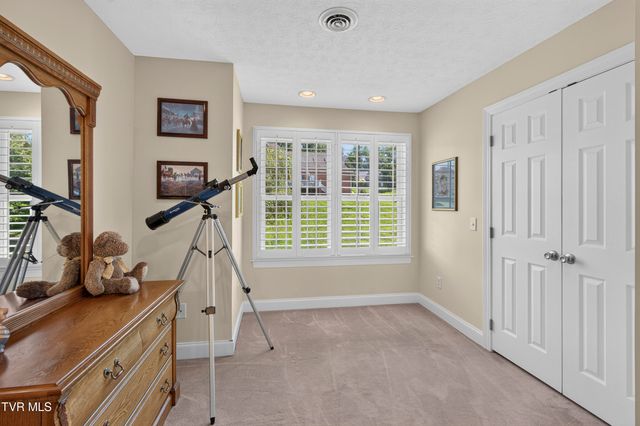 22979 Lone Eagle Drive, Bristol, VA 24202