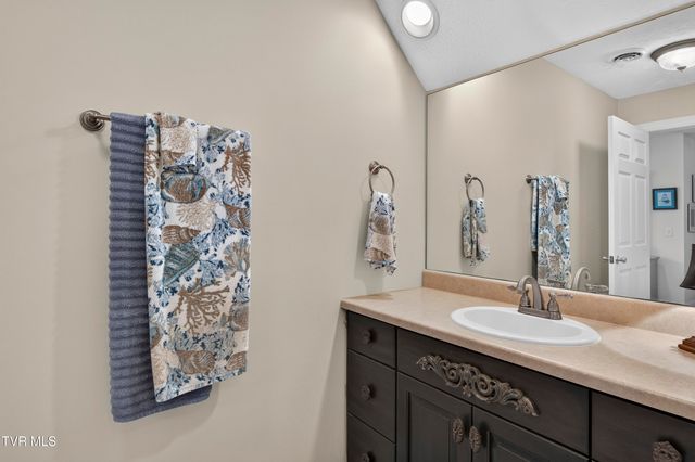22979 Lone Eagle Drive, Bristol, VA 24202
