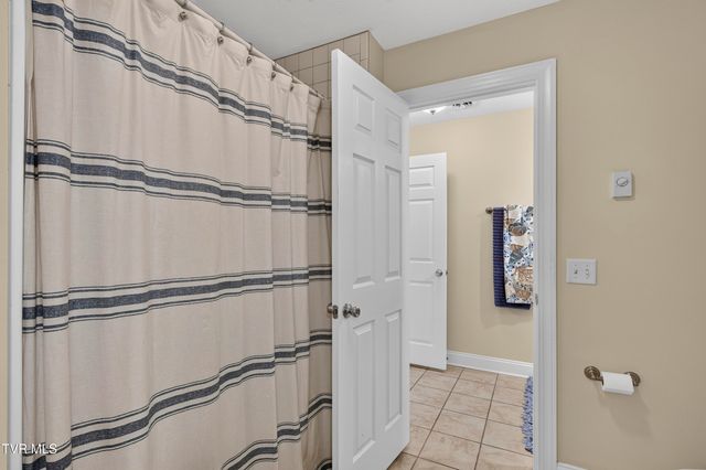 22979 Lone Eagle Drive, Bristol, VA 24202