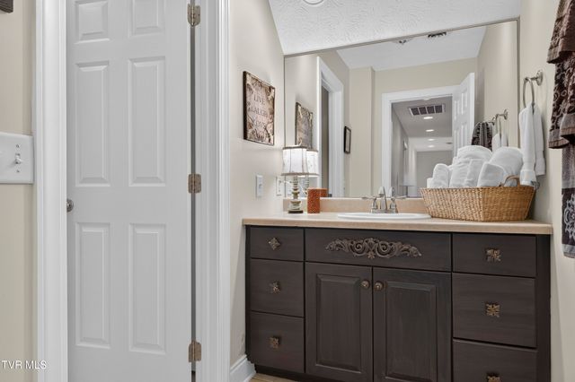 22979 Lone Eagle Drive, Bristol, VA 24202