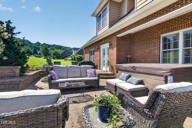 22979 Lone Eagle Drive, Bristol, VA 24202