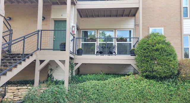 6600 Valleyside RD B8, Austin, TX 78731