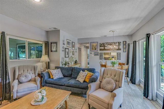 6600 Valleyside RD B8, Austin, TX 78731