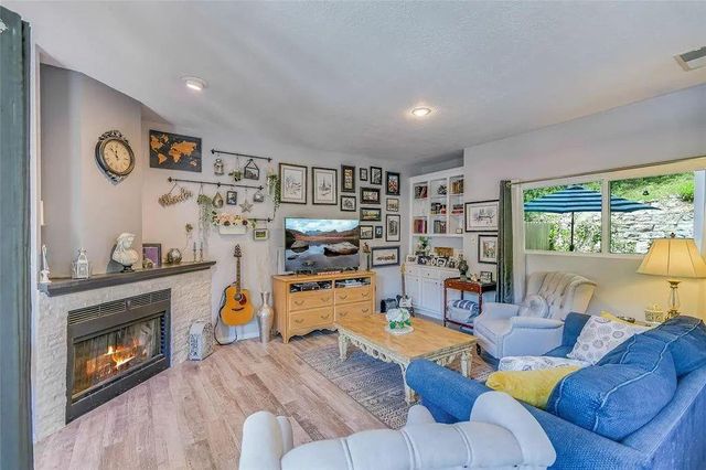 6600 Valleyside RD B8, Austin, TX 78731