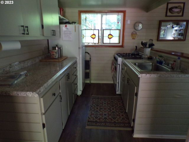 Cabin 44 Northwoods, Cougar, WA 98616