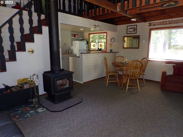 Cabin 44 Northwoods, Cougar, WA 98616