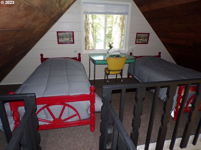 Cabin 44 Northwoods, Cougar, WA 98616