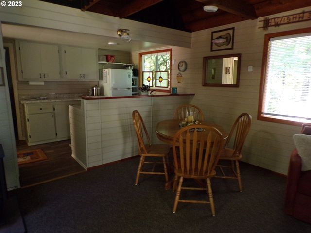 Cabin 44 Northwoods, Cougar, WA 98616