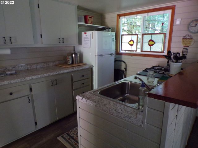 Cabin 44 Northwoods, Cougar, WA 98616