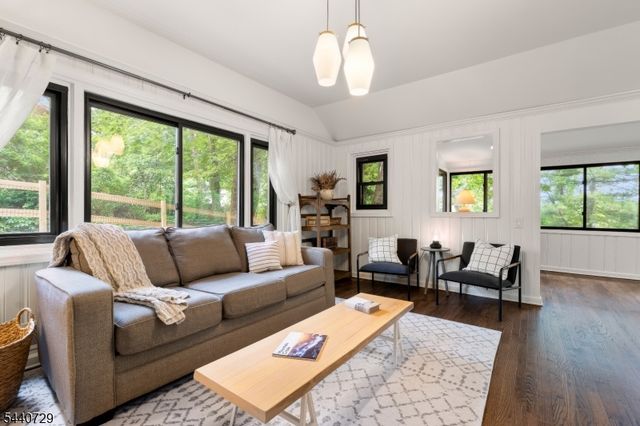 1098 Lakeside Dr, Vernon Twp., NJ 07422