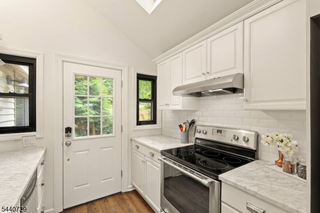 1098 Lakeside Dr, Vernon Twp., NJ 07422