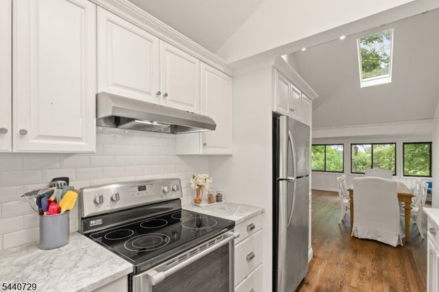 1098 Lakeside Dr, Vernon Twp., NJ 07422