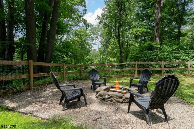 1098 Lakeside Dr, Vernon Twp., NJ 07422