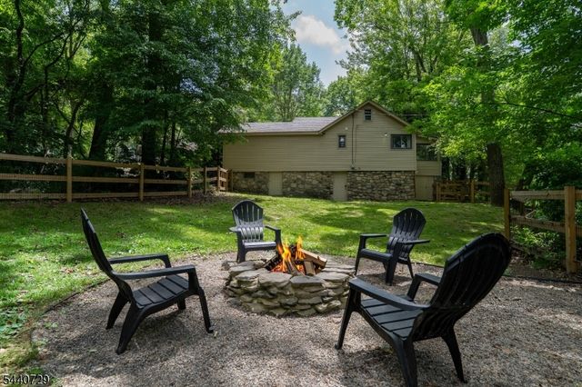 1098 Lakeside Dr, Vernon Twp., NJ 07422