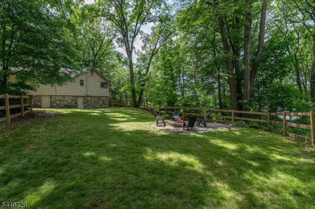 1098 Lakeside Dr, Vernon Twp., NJ 07422