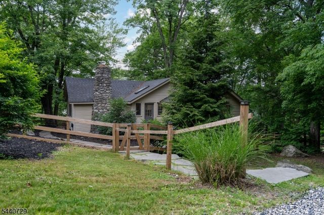 1098 Lakeside Dr, Vernon Twp., NJ 07422